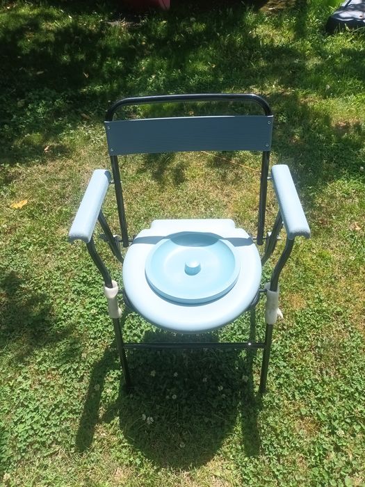 Scaun wc pliabil mobil