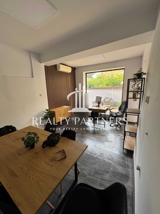 Дава се под наем Офис в Перник, Изток - 15 кв.м за 199.41 € - Снимка #2