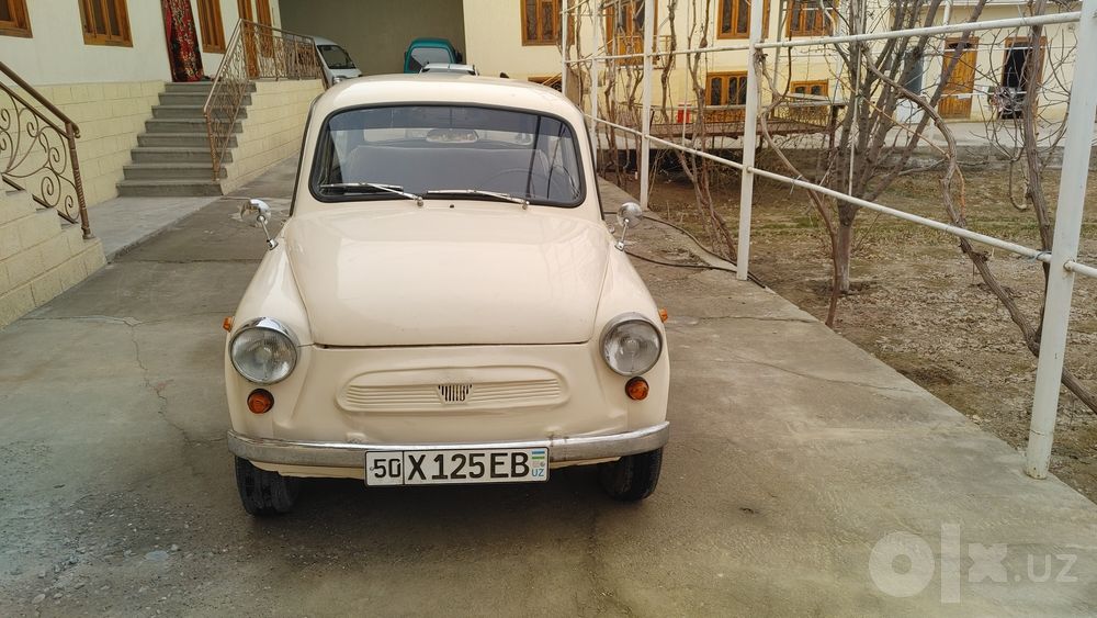 Yurib turgan  ZAZ 965