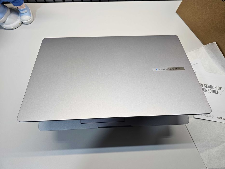 ПРОДАМ Asus ExpertBook 15 Ноутбук Core™i5-13420H/16GB/512SSD/15.6"iPS.