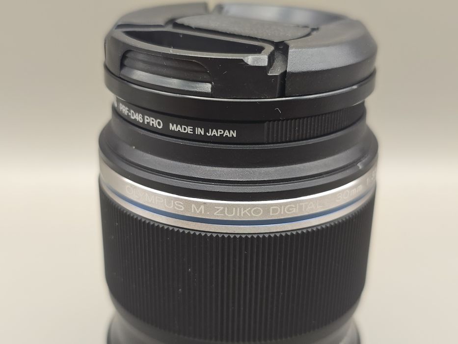 Olympus M.Zuiko Digital ED 30mm f/3.5 Macro.