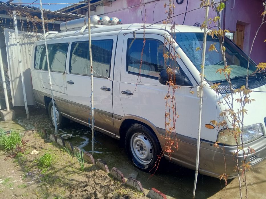 Istana SsangYong 2001