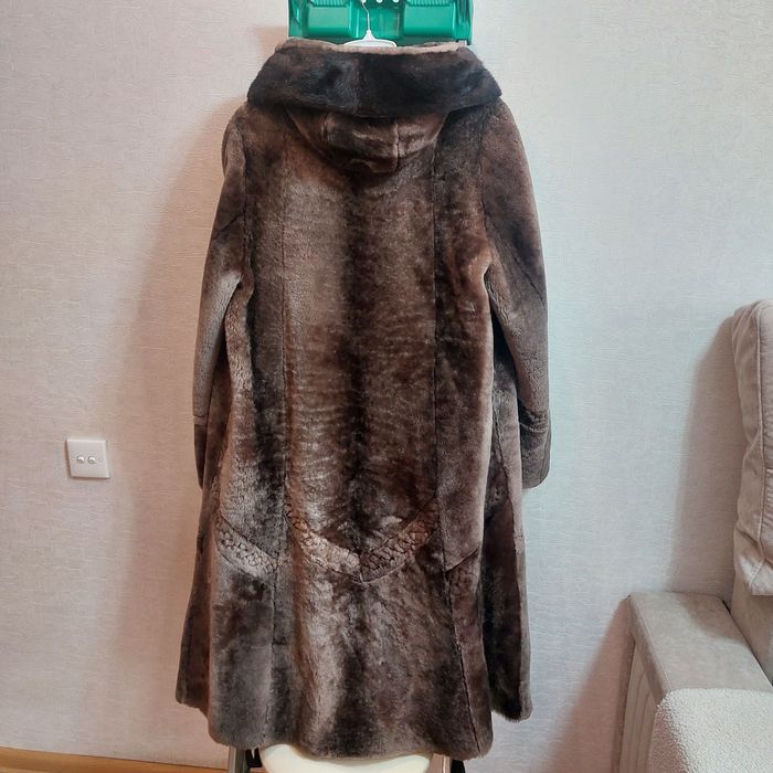 Шуба мутоновая с капюшоном