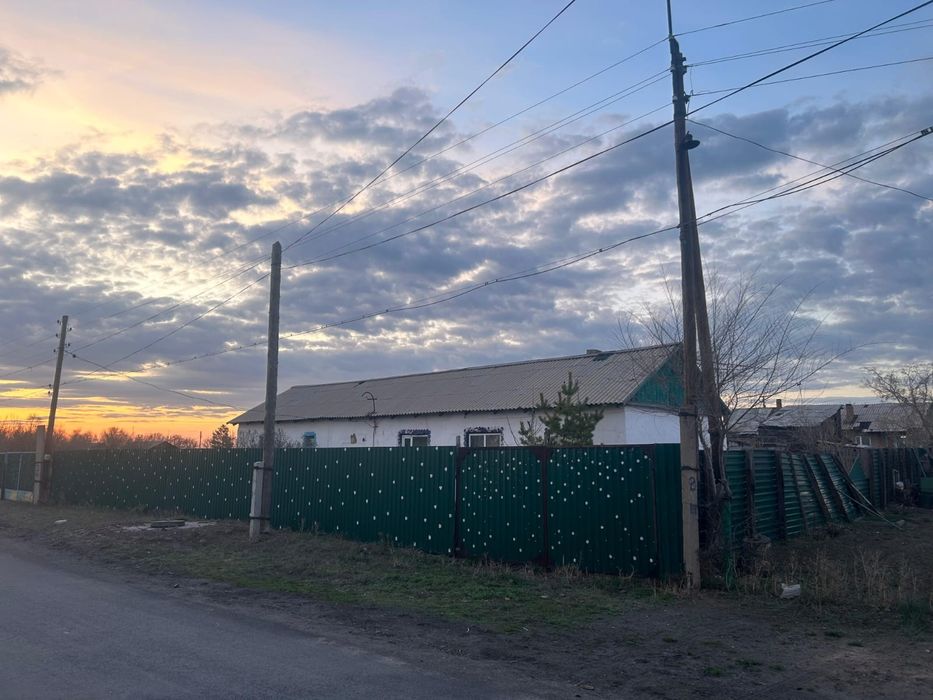 Продаётся на строй материалы