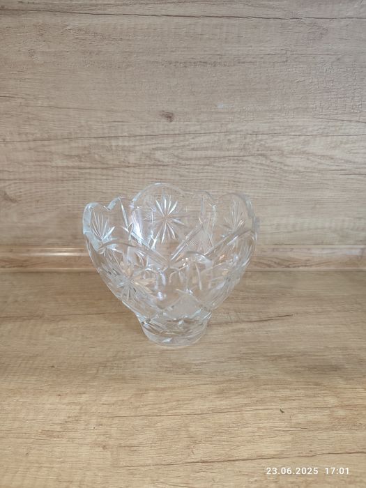Продам хрустальные вазы, цены от  2500тг