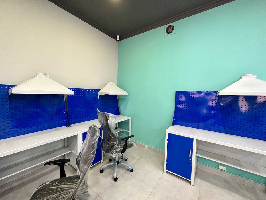 Верстак столярный, лабораторный, металлический