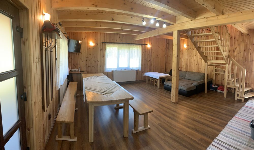 Vand cabana de lemn la Lunca Bradului jud Mures