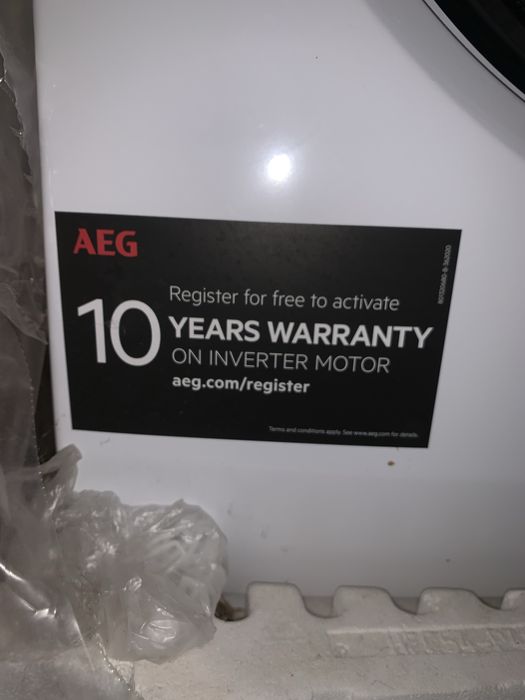 пералня AEG чисто нова