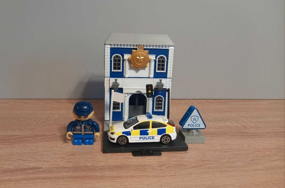 Полицейски комплект