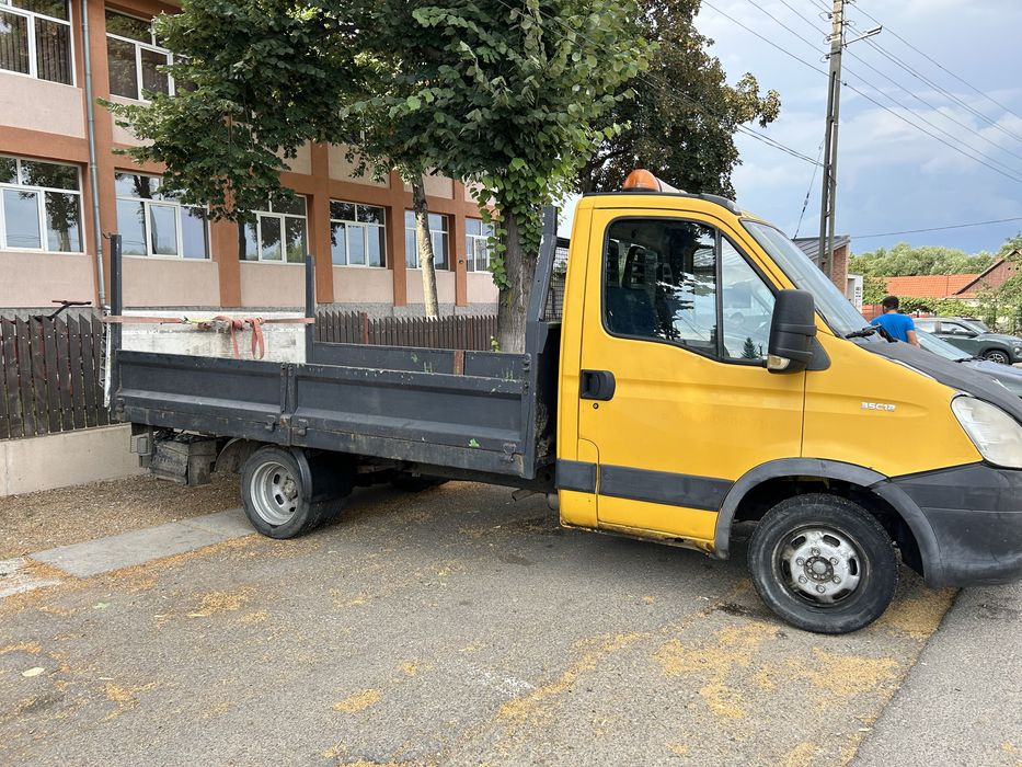 Vand sau schimb iveco daily 35c12