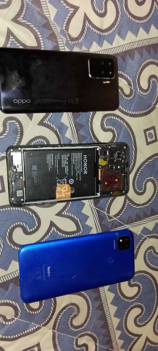 Телефон на запчасти