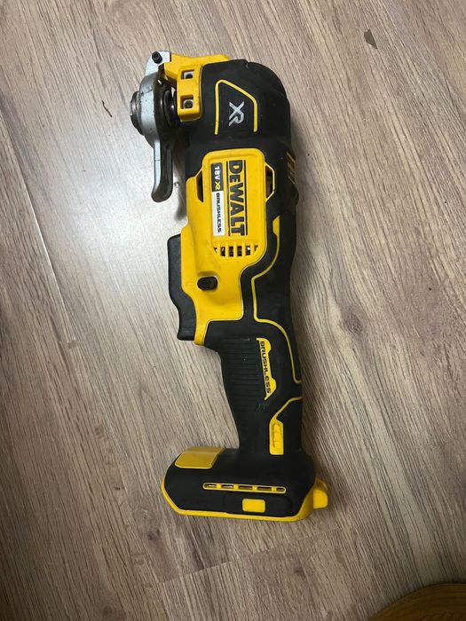 Corp Dewalt Unealta multifunctionala 18V