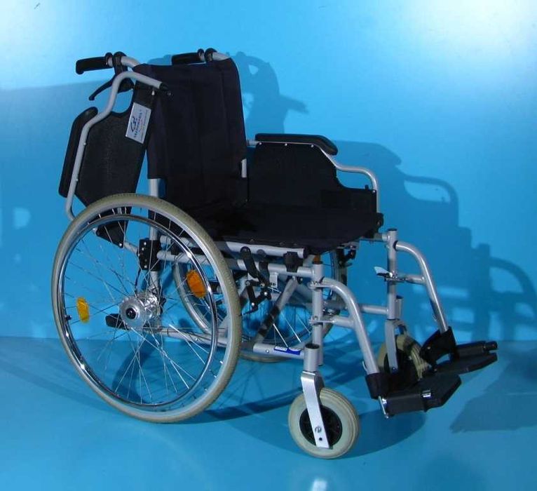 Scaun cu rotile din aluminiu Trenmobil / latime sezut 46 cm