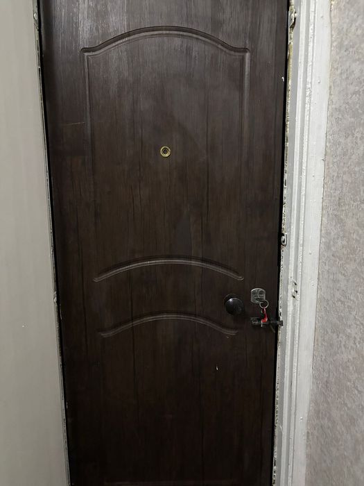 Входная дверь...