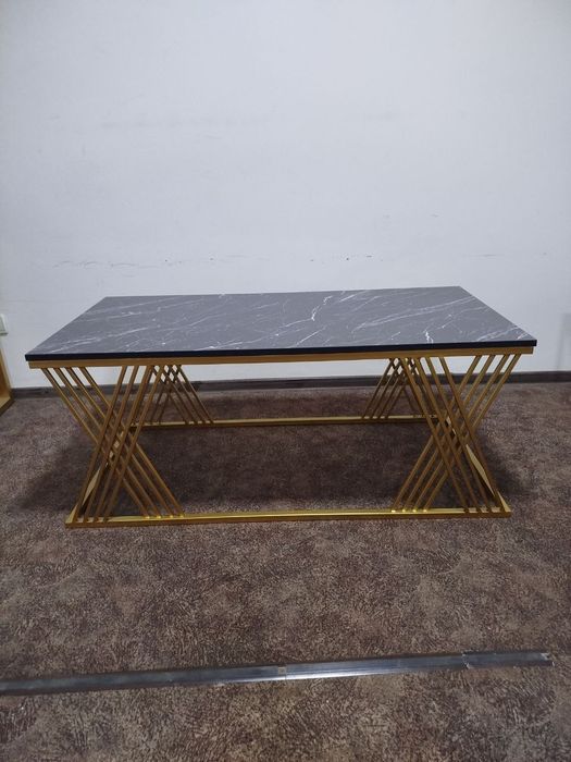 Jurnalniy stolik loft
