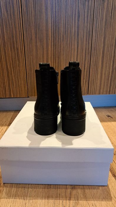 Дамски черни боти на Тамарис, естествена кожа