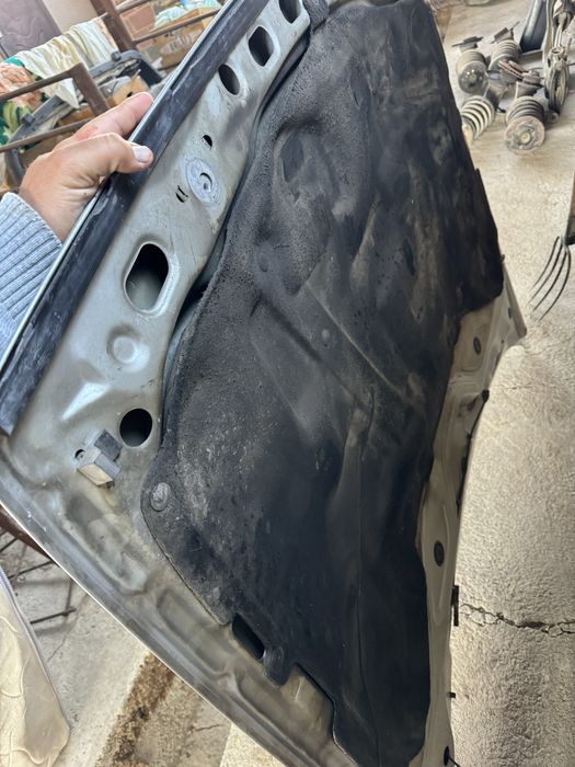 Продам капот на Ауди 100 с3