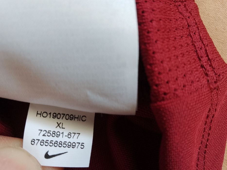 Nike - чисто нова тениска