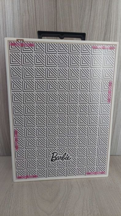 Dulap Barbie - Dulap cu umerase
