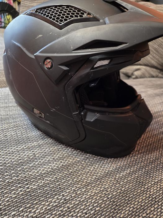 Casca MThelmets streetfighter