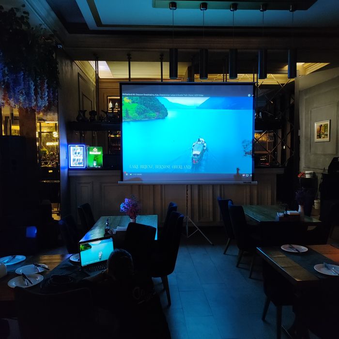 Аренда проектор / экран / колонки