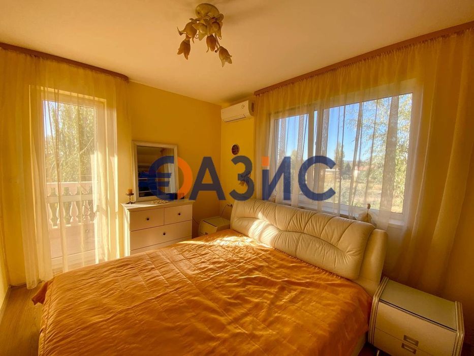 Продава се Четиристаен апартамент в к.к. Слънчев бряг - 92 кв.м за 1060 €/кв.м - Снимка #5