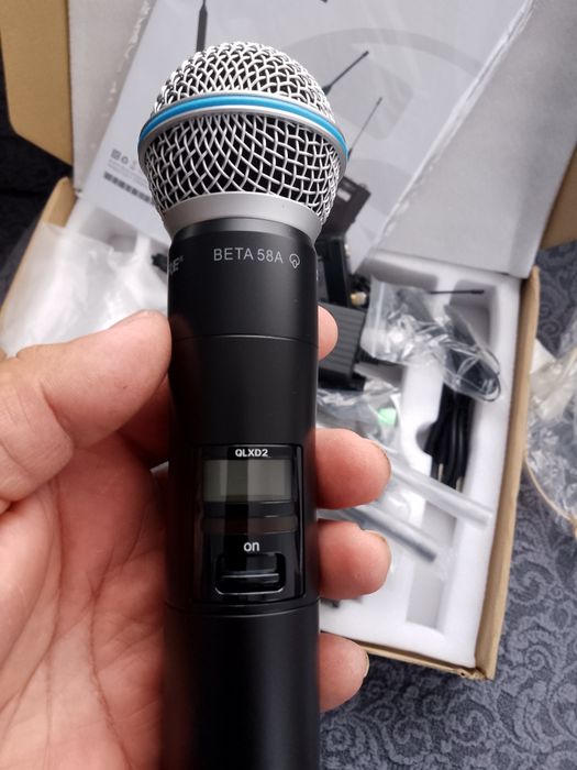 Set complet Microfon wireless shure QLx ,cu bodypack