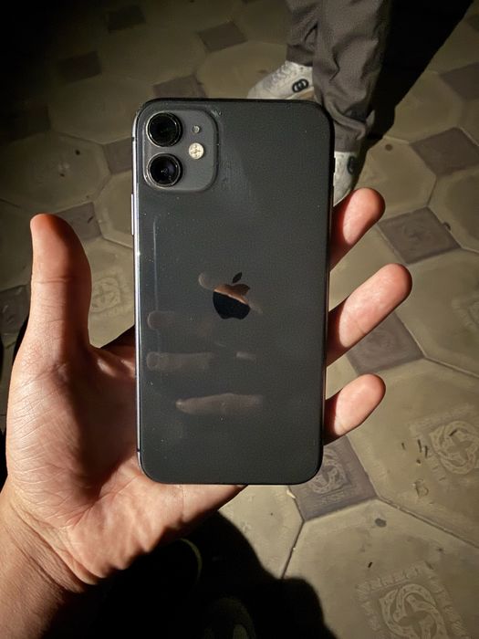 iPhone 11 с гарантией