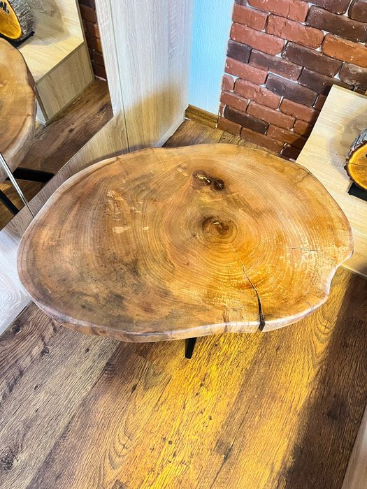 Холна масичка от дърво