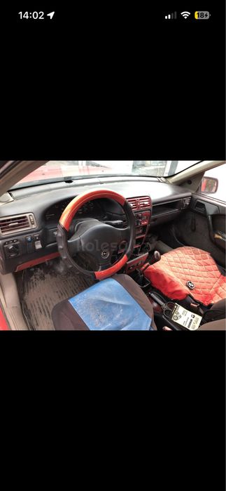 Продается Opel Vectra A1989