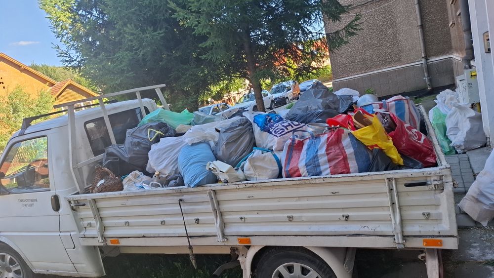 Debarasari apartamente moloz etc.