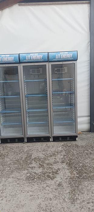 Витрина холодильник