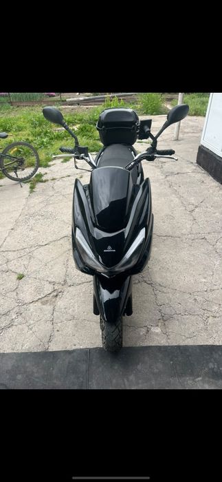 Скутер zhweki 150