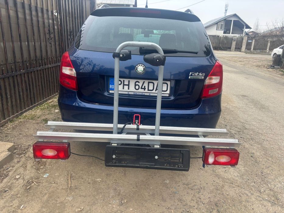 Suport rabatabil cu prindere pe carlig pentru 2 biciclete