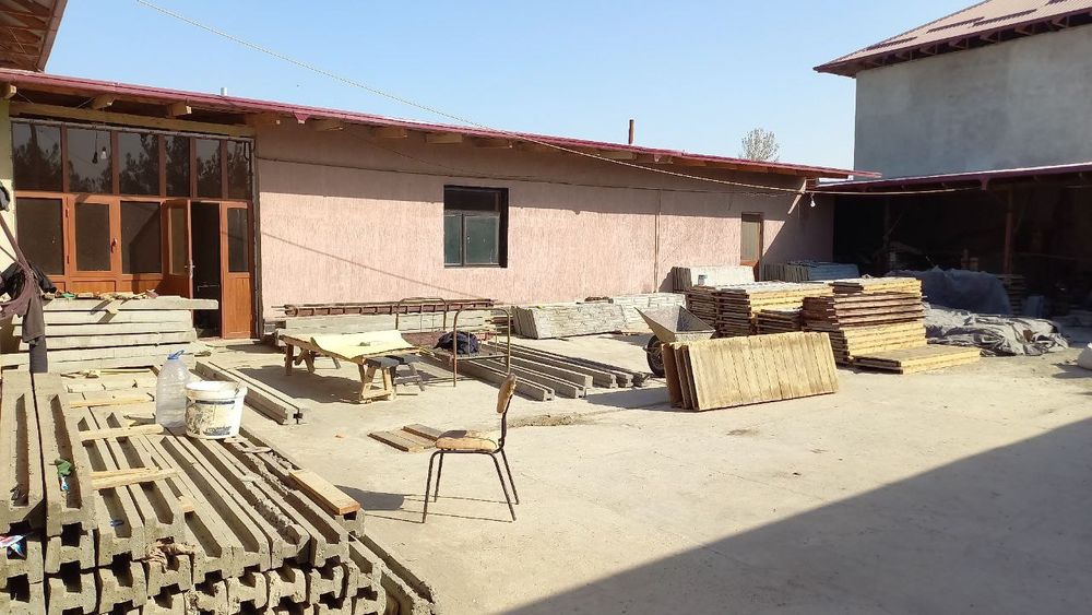 Hovli sotiladi katej fason hamma sharoiti bor tok suv sivet