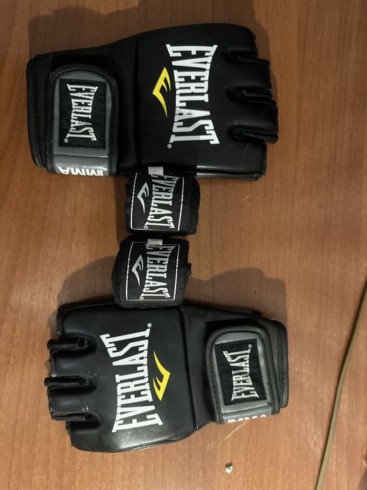 Продам перчатки ММА и бинты