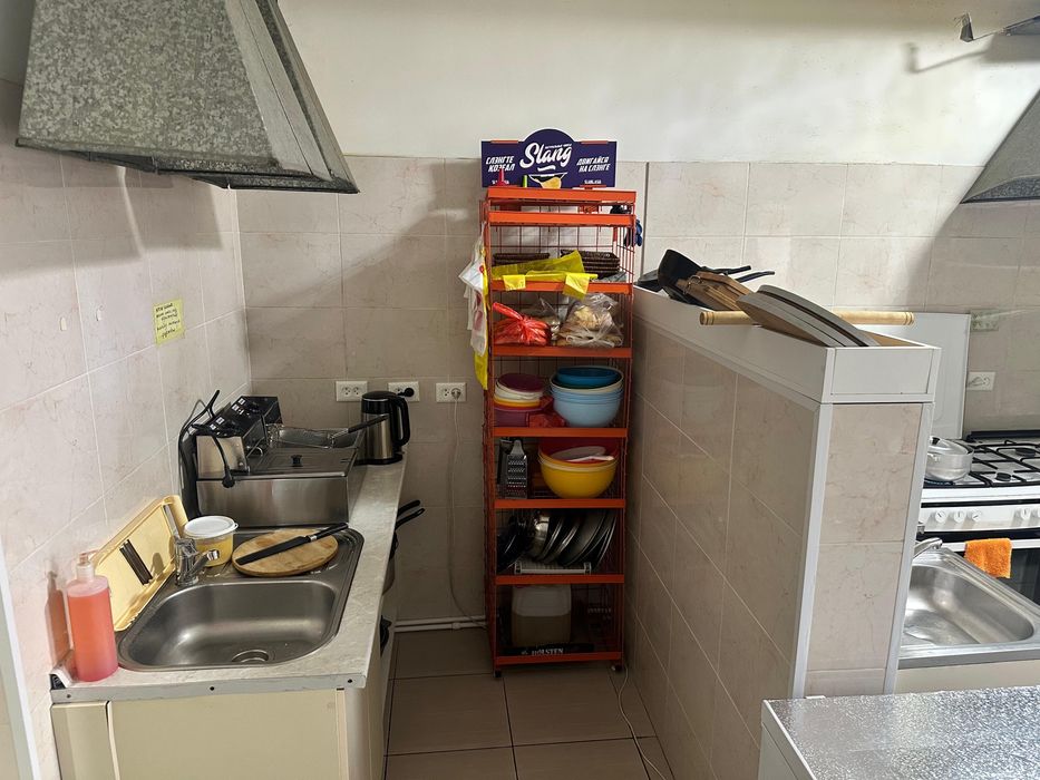 Продам кафе по адресу пр.Республики 148