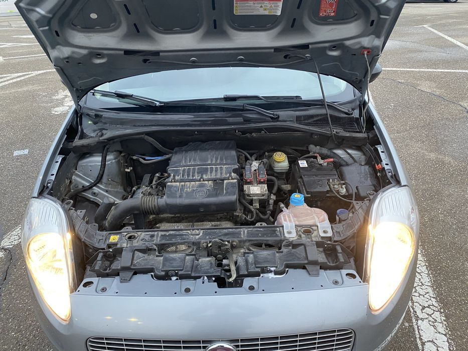 Vand Fiat Grande Punto an 2011 1.4 Benzina