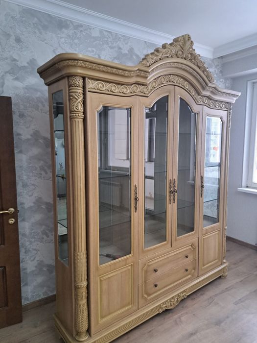 Продам хороший буфет