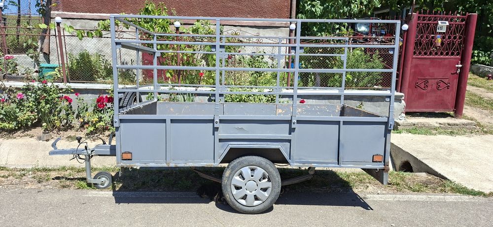 Vand remorcă 750 kg