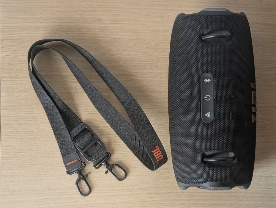 JBL Xtreme 4, neagră, stare impecabilă.