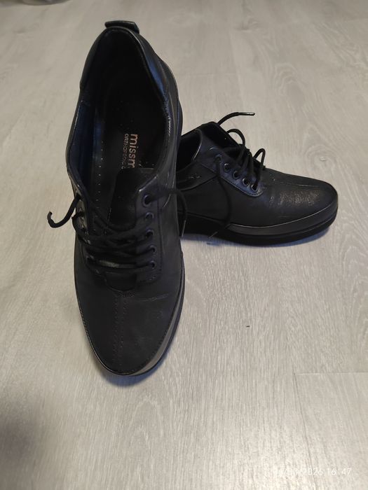 Дамски обувки от естествена кожа