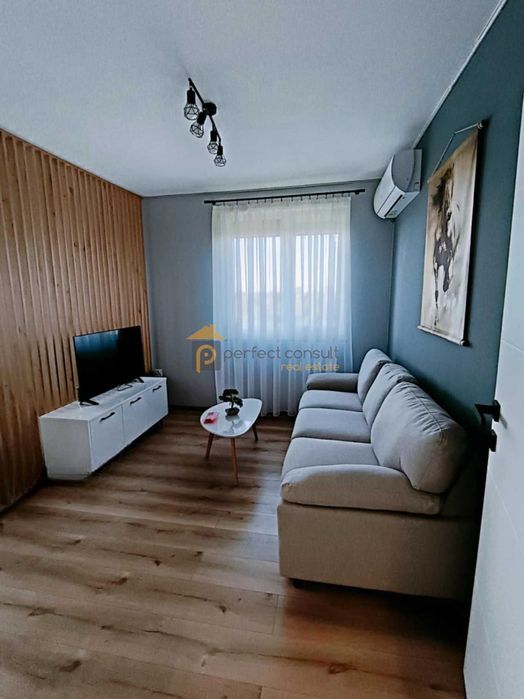 Двустаен Апартамент в Центъра