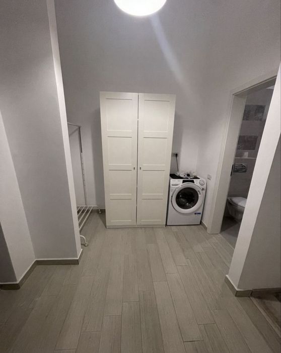 Privat Garsoniera Mansardabila cu Priveliste Panoramica Strip Mall