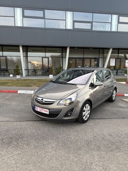 Opel corsa 1.3 diesel scaune incalzite /volan incalzit