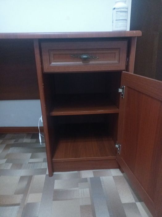 Письменный стол Жазба үстелі