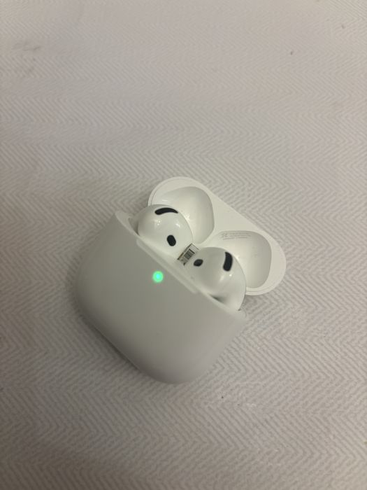 Apple airpods 4