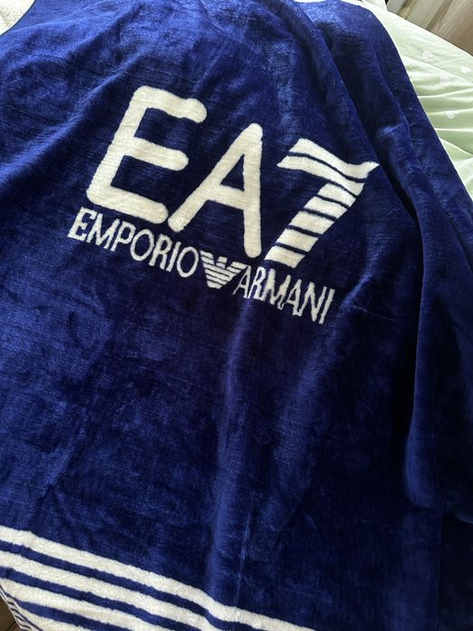 Paturi armani si versace