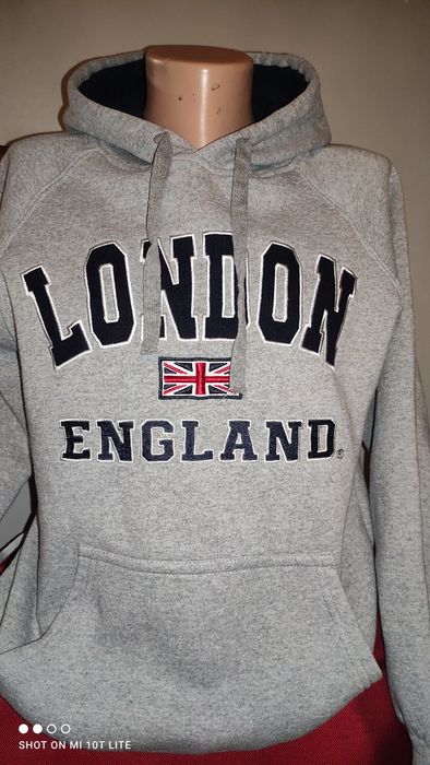 Суичър с качулка