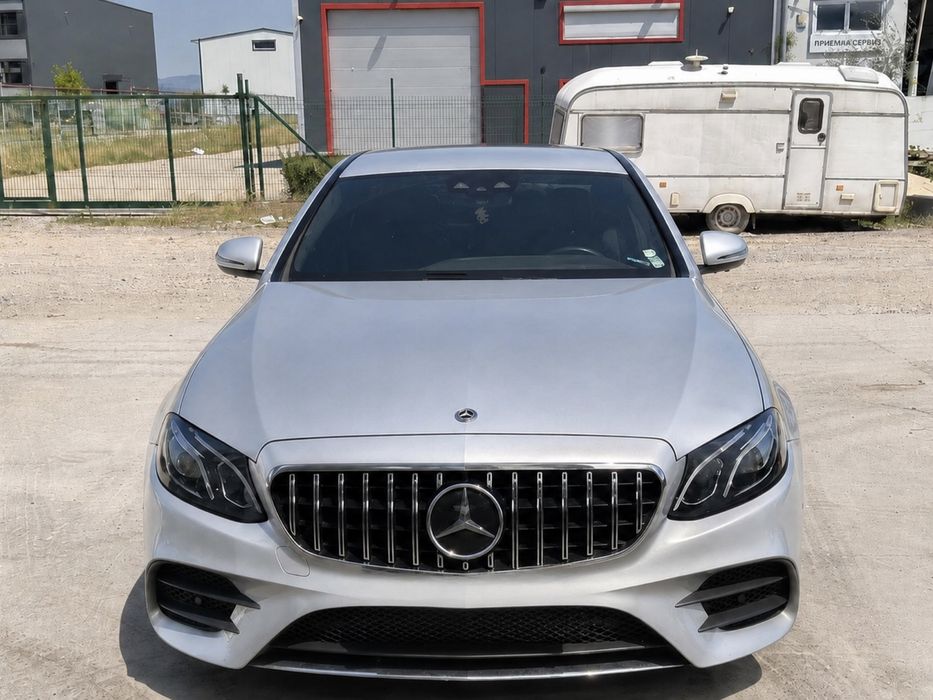 Продавам Мерцедес е 220